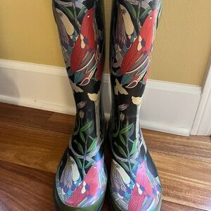 The Sak Nature And Birds Rain Boots Women’s 9